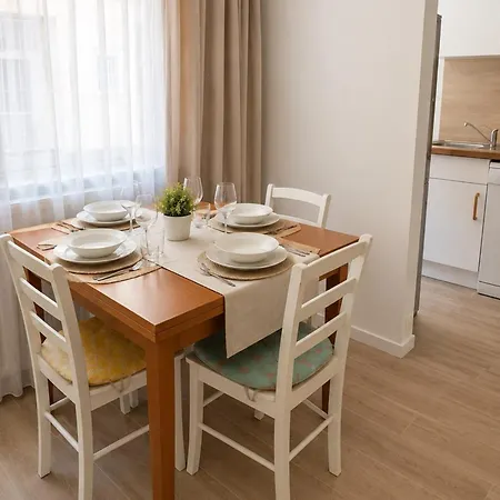 Functional Near The Center Of Apartmán